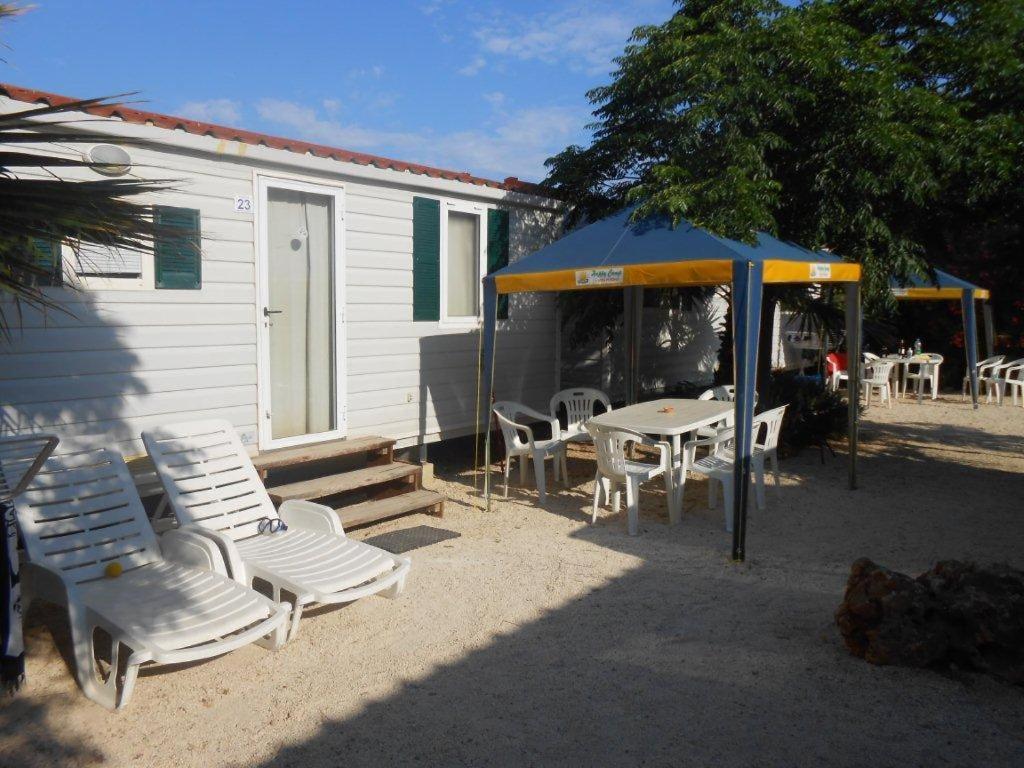 Happy Camp Mobile Homes In El-Bahira Camping Village San Vito Lo Capo Eksteriør billede