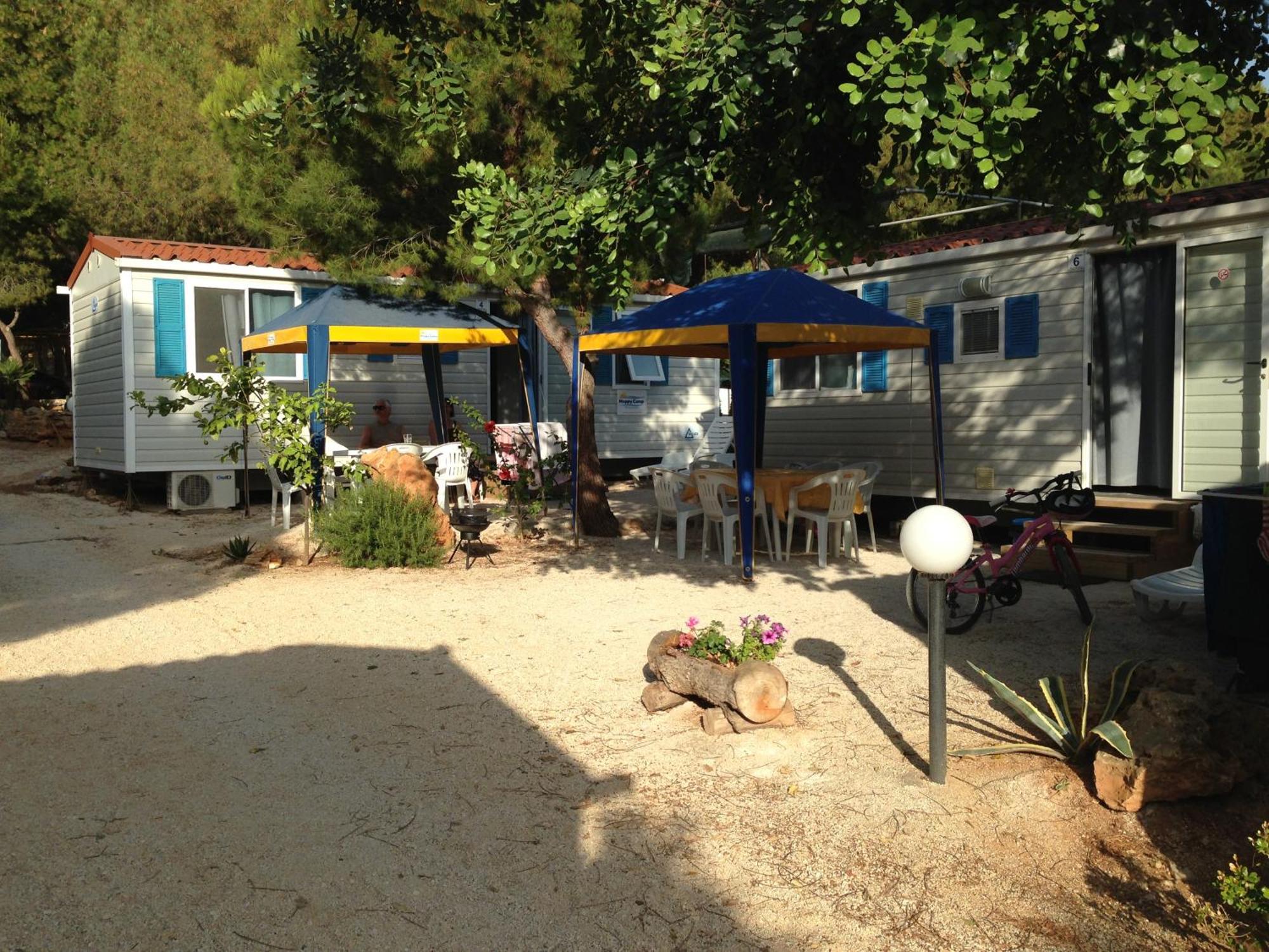 Happy Camp Mobile Homes In El-Bahira Camping Village San Vito Lo Capo Eksteriør billede